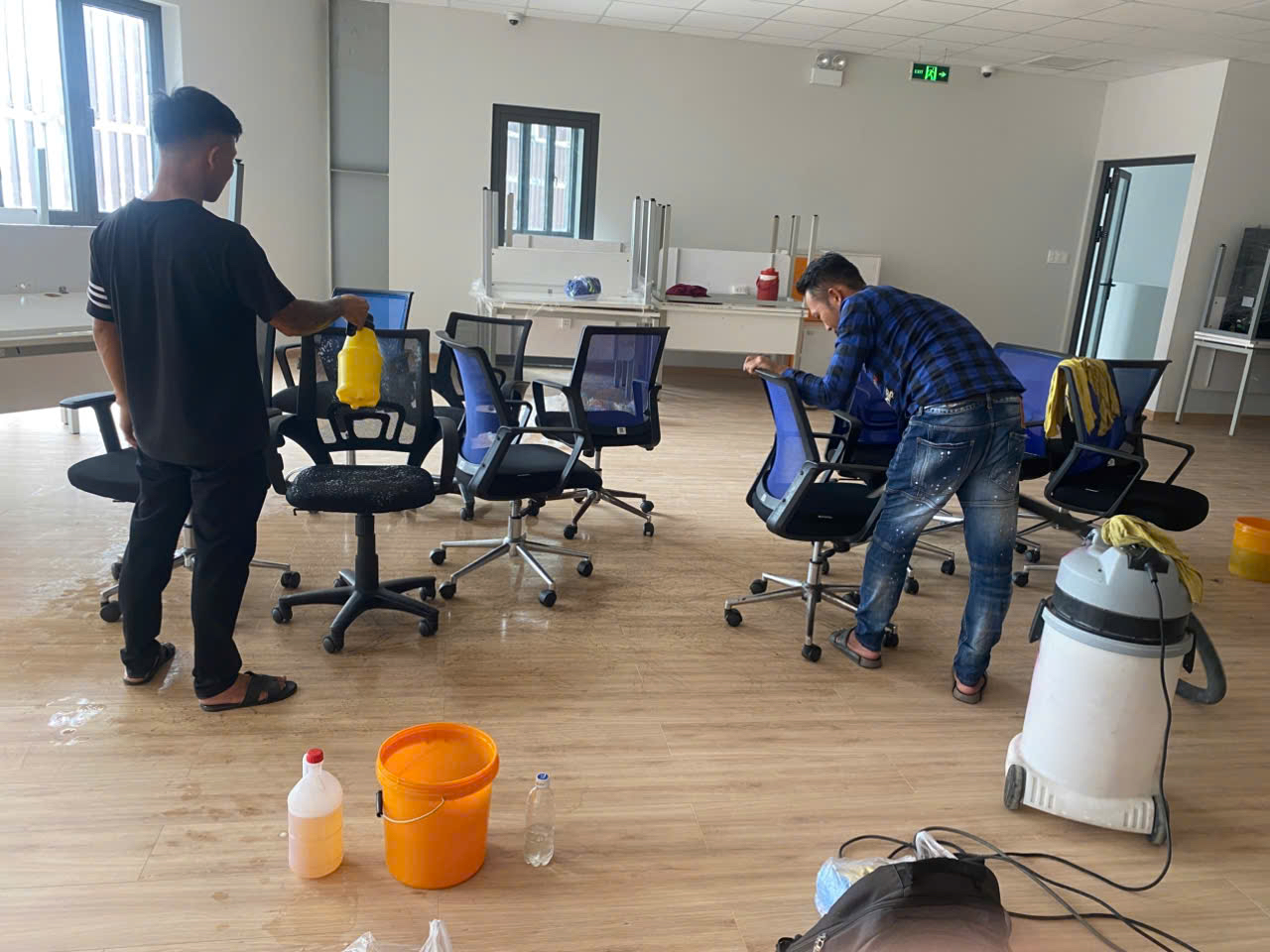 Công ty vệ sinh nhà long trường giá rẻ