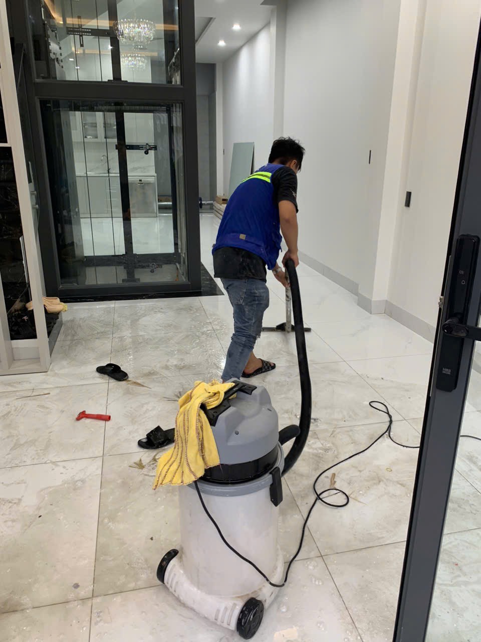 Vệ sinh công nghiệp cát lái