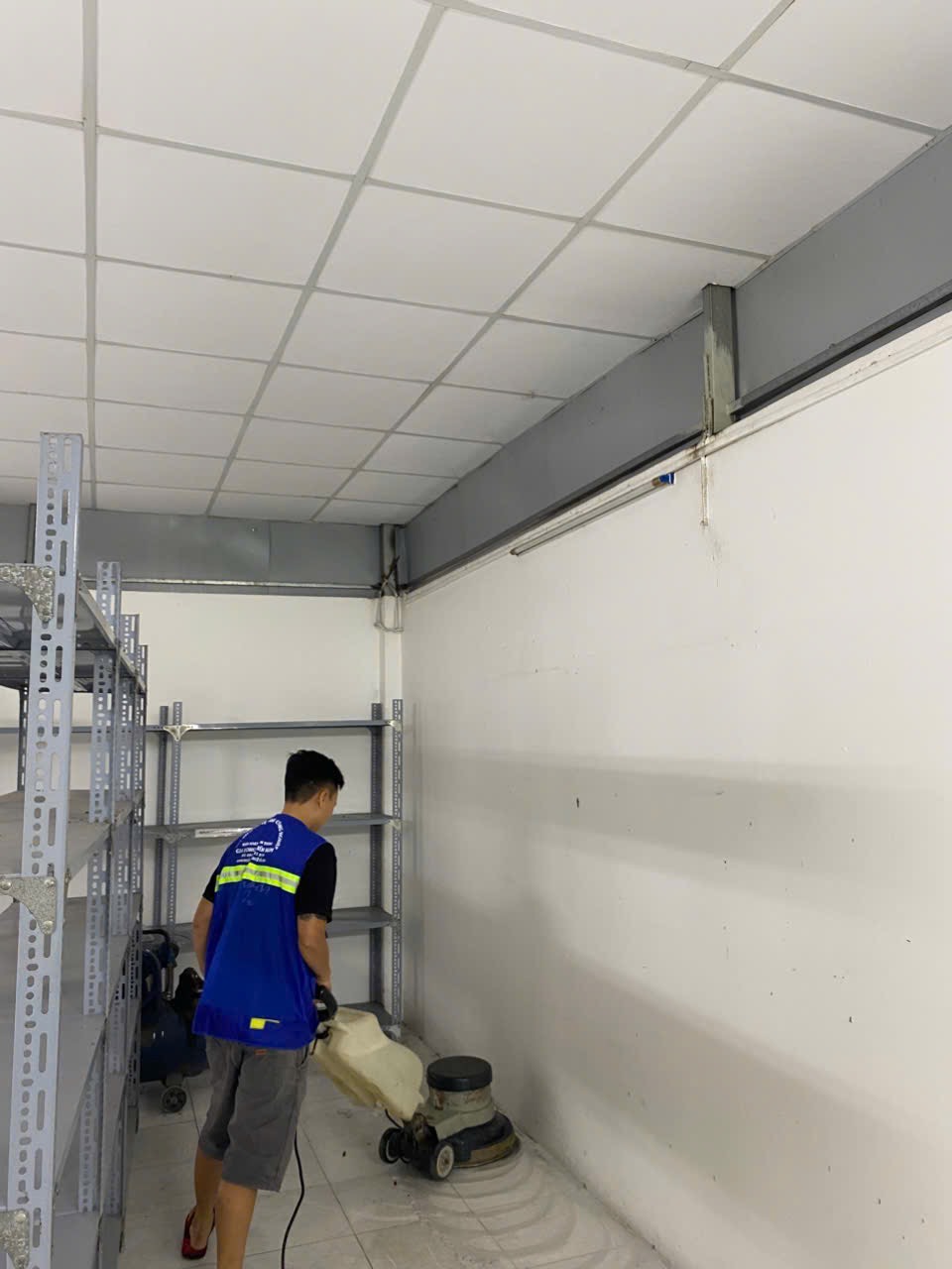 Vệ sinh nhà chuyên nghiệp bình thới