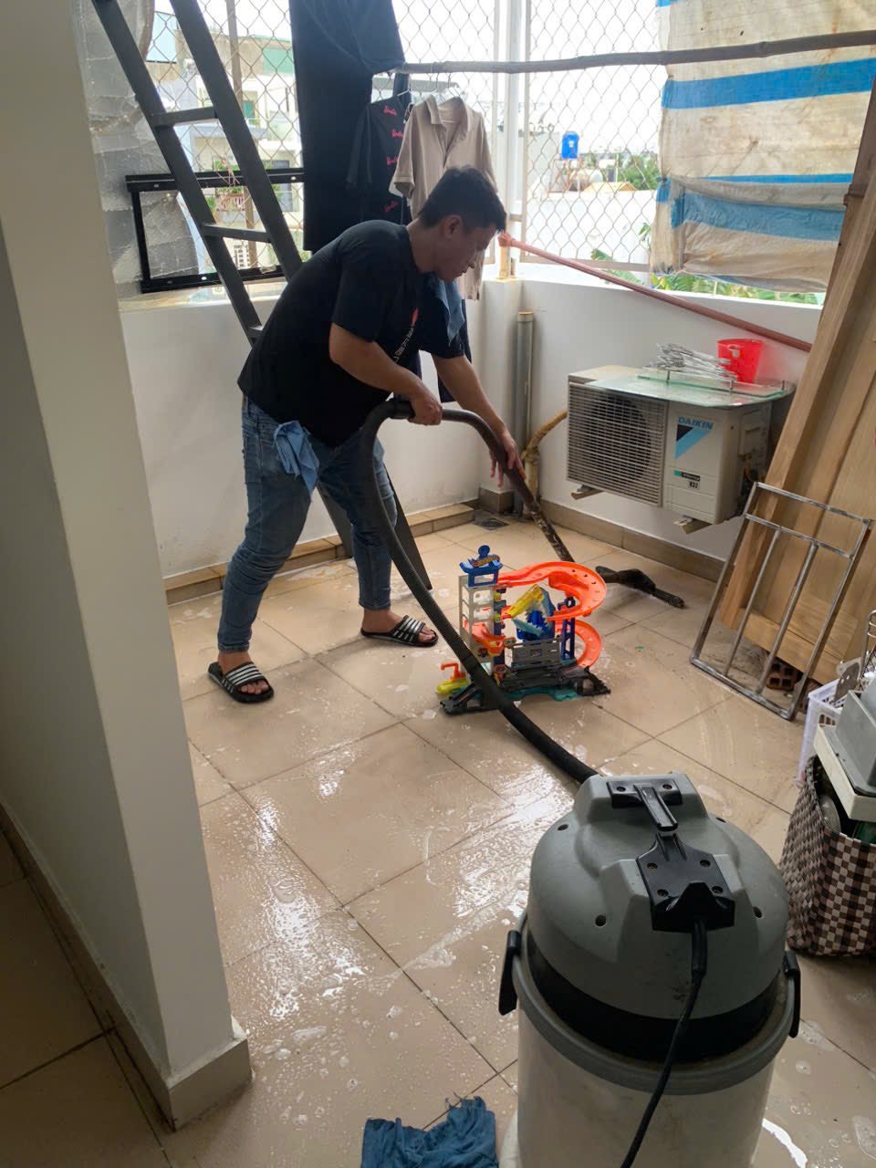 Vệ sinh công nghiệp cầu kiệu chuyên nghiệp