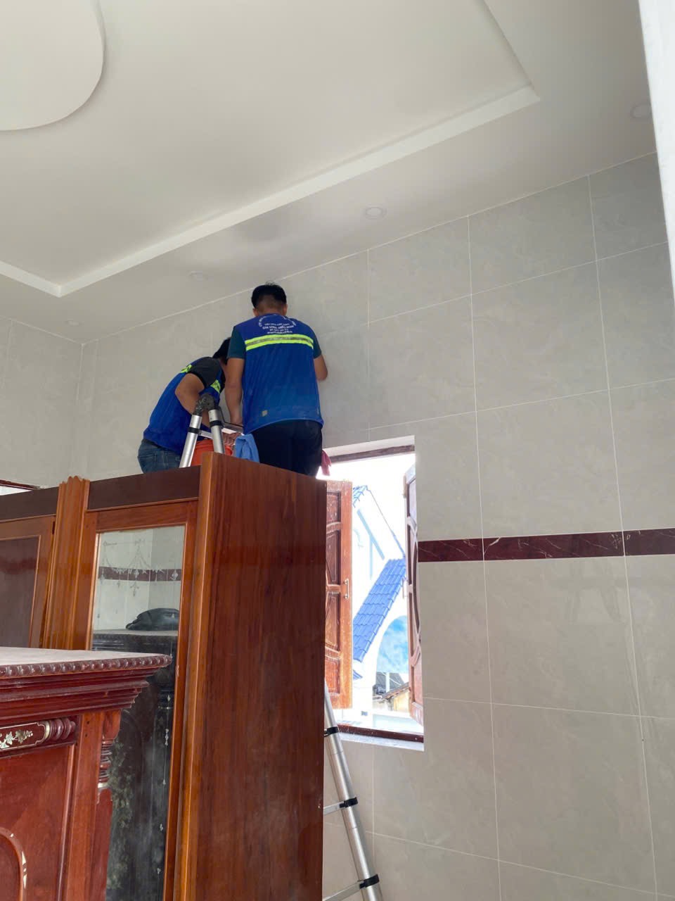 Vệ sinh công nghiệp diên hồng uy tín