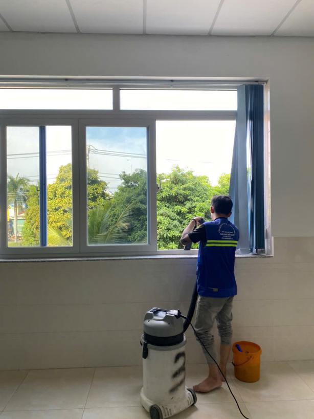 Vệ sinh công nghiệp long trường