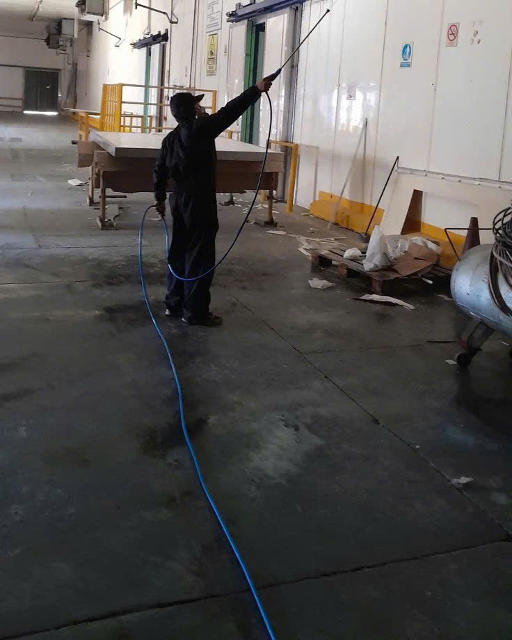 Vệ sinh nhà mới xây long nguyên