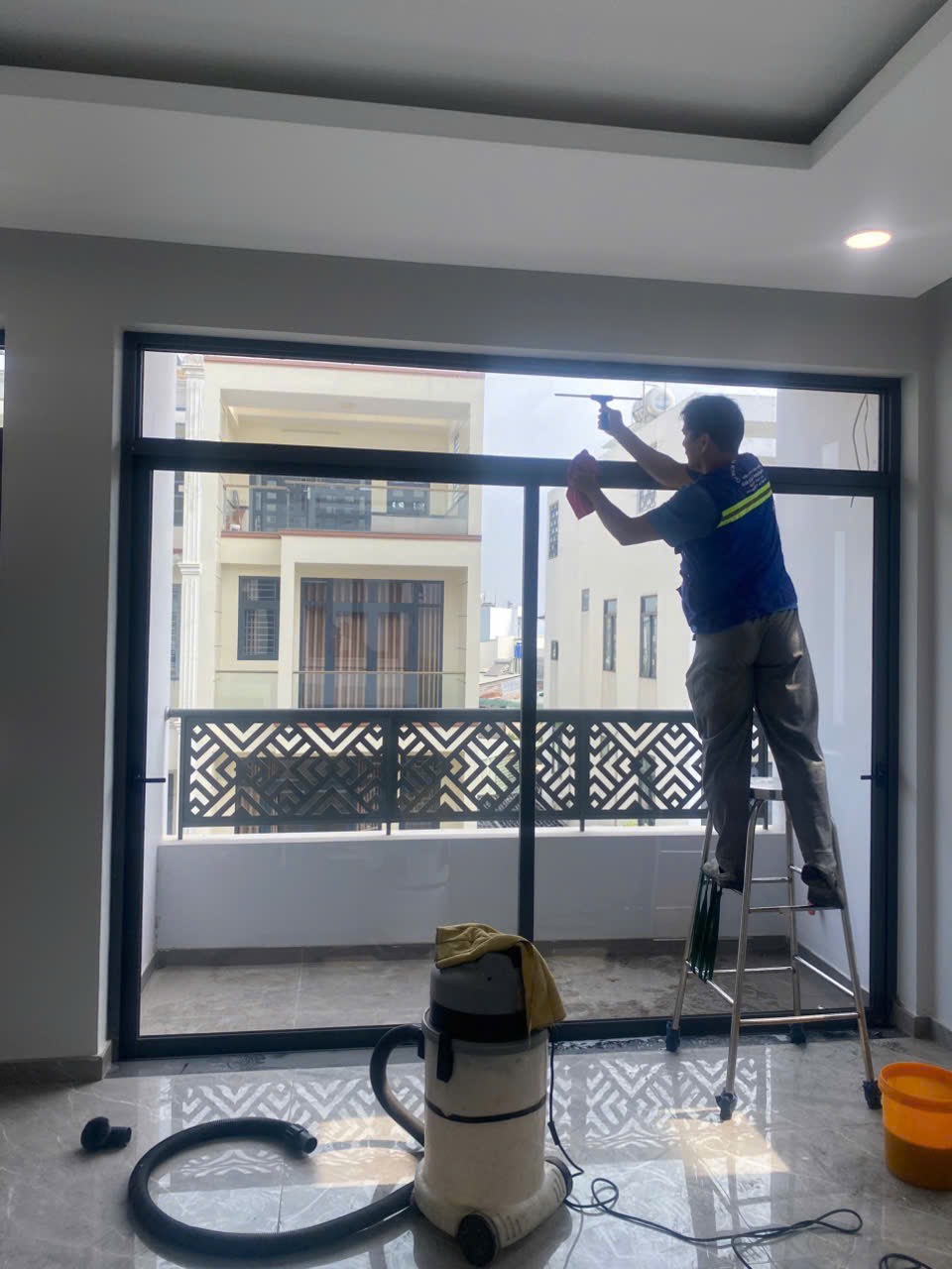 Dịch vụ vệ sinh nhà cửa tại bình lợi trung