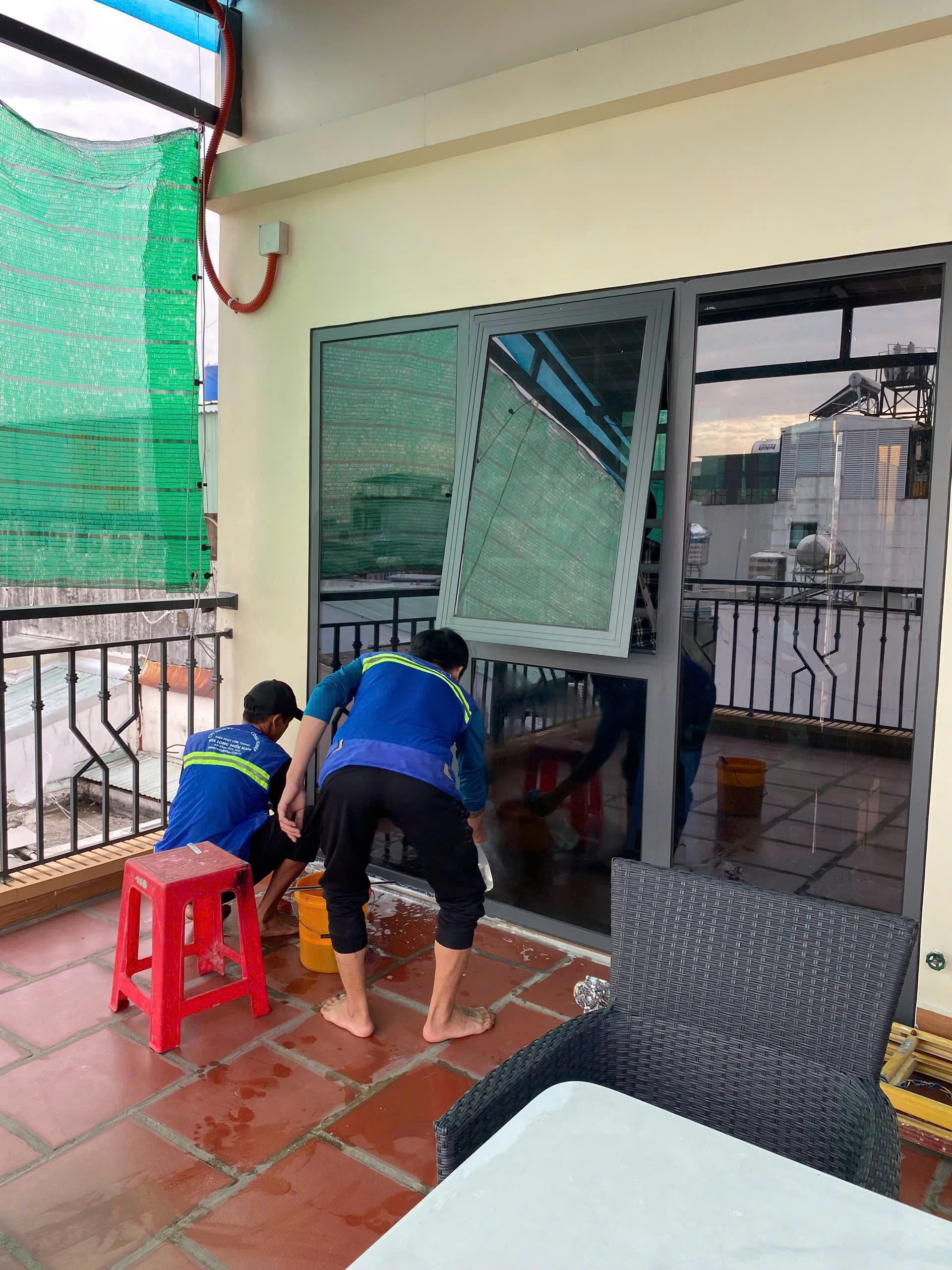 Công ty vệ sinh nhà dĩ an giá rẻ