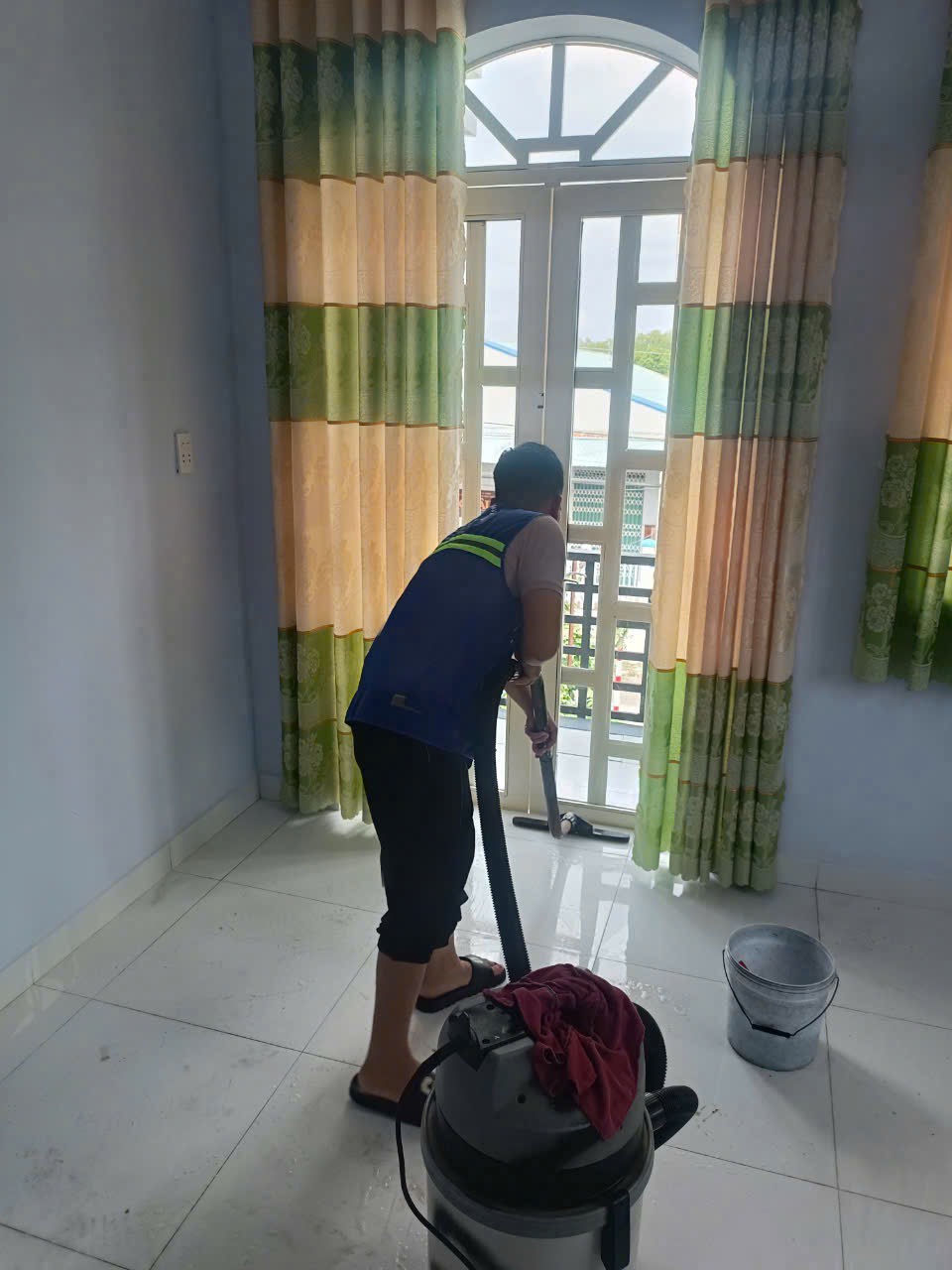 Dịch vụ vệ sinh công nghiệp Bình Thạnh