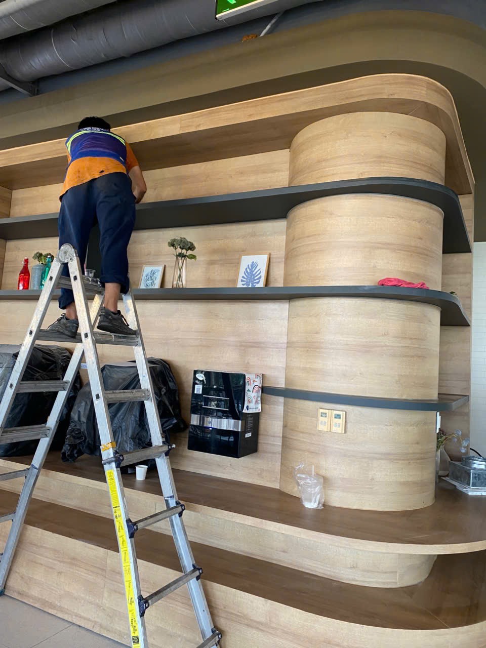 Dịch vụ vệ sinh nhà cửa tại hòa bình