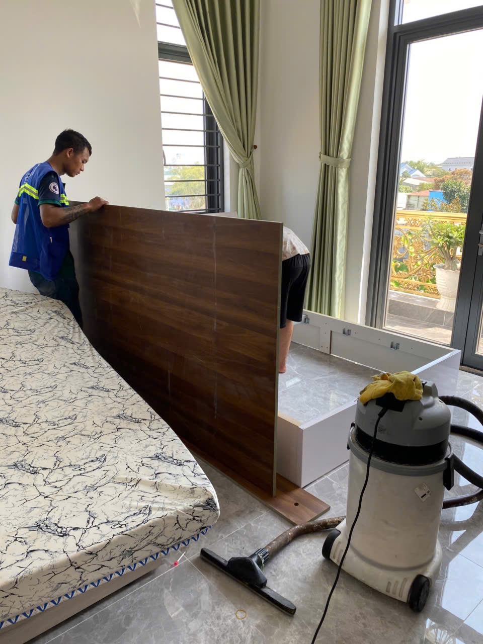 Vệ sinh nhà cửa tại hòa hưng