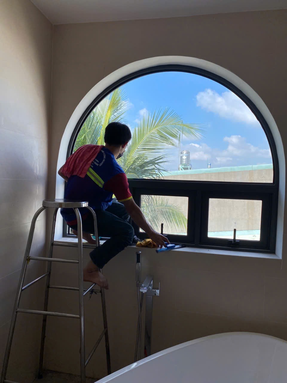 Dịch vụ vệ sinh nhà cửa tại hòa hưng