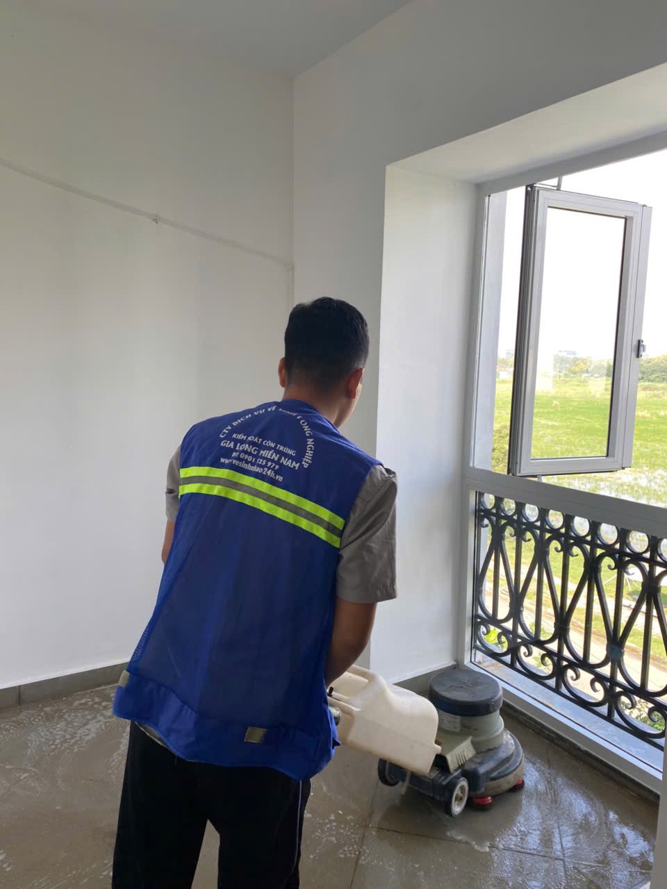 Công ty vệ sinh nhà ở diên hồng giá rẻ