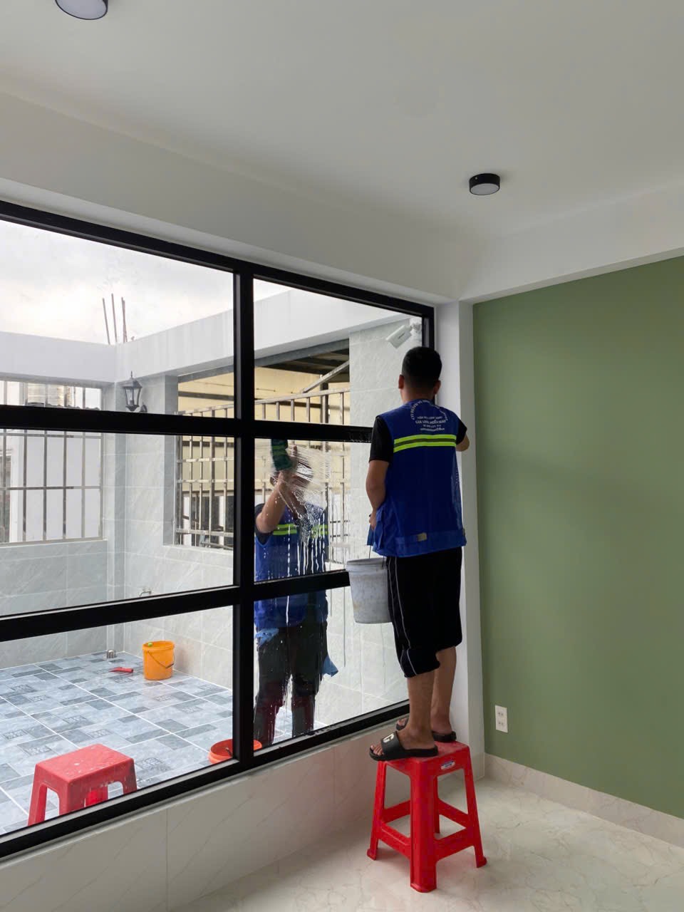 Công ty vệ sinh nhà ở đức nhuận giá rẻ