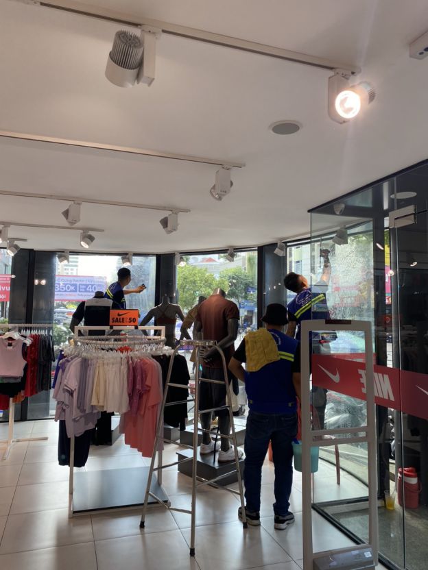 Công ty vệ sinh nhà ở tân sơn nhất giá rẻ