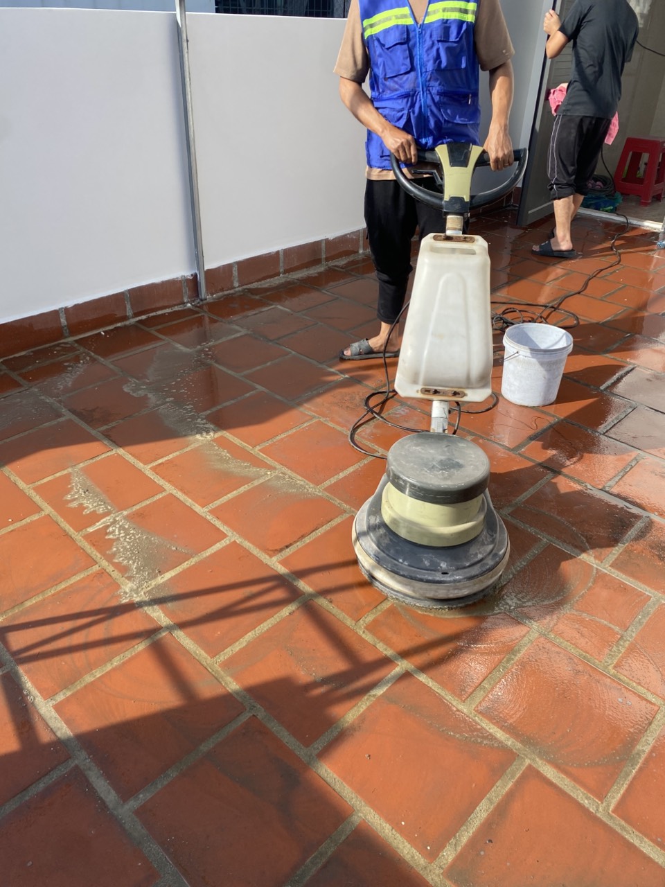 công ty vệ sinh nhà hưng long giá rẻ