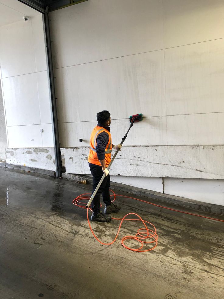 công ty vệ sinh nhà phước vĩnh tây giá rẻ