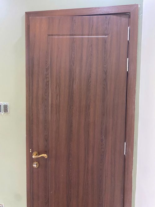 cửa sau tẩy sơn 2