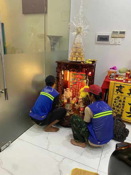 Lau chùi nội thất