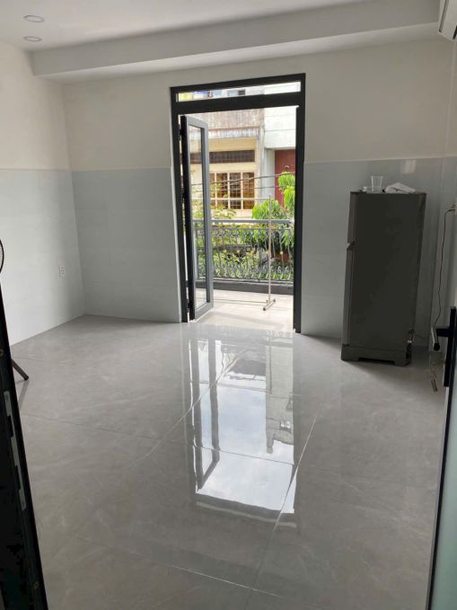 nhà sau vệ sinh 33
