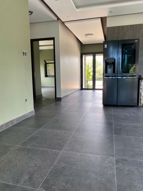 Nhà sau vệ sinh 2
