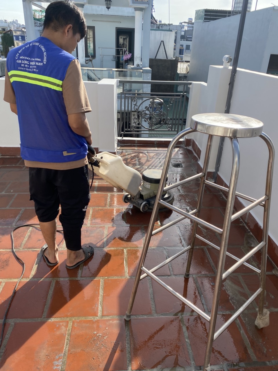 vệ sinh nhà chuyên nghiệp bình lợi