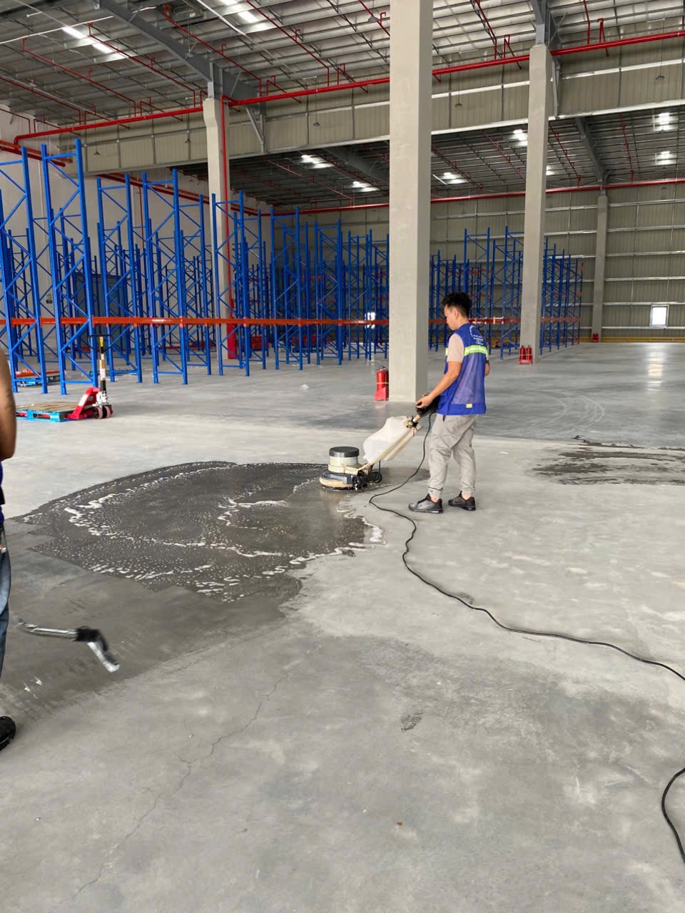 vệ sinh nhà mới xây đức hòa