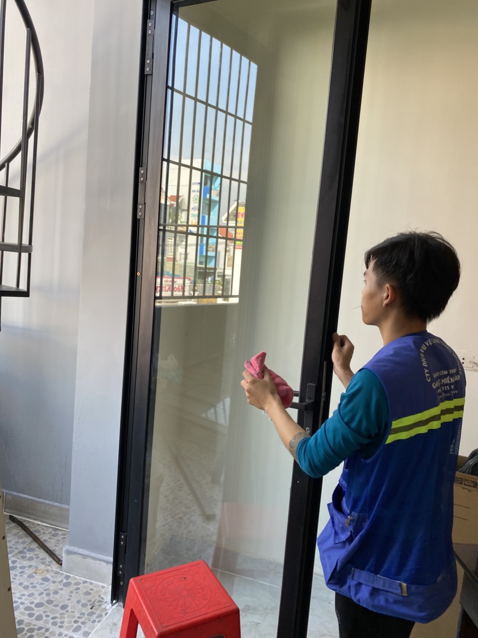 vệ sinh nhà mới xây mỹ lệ