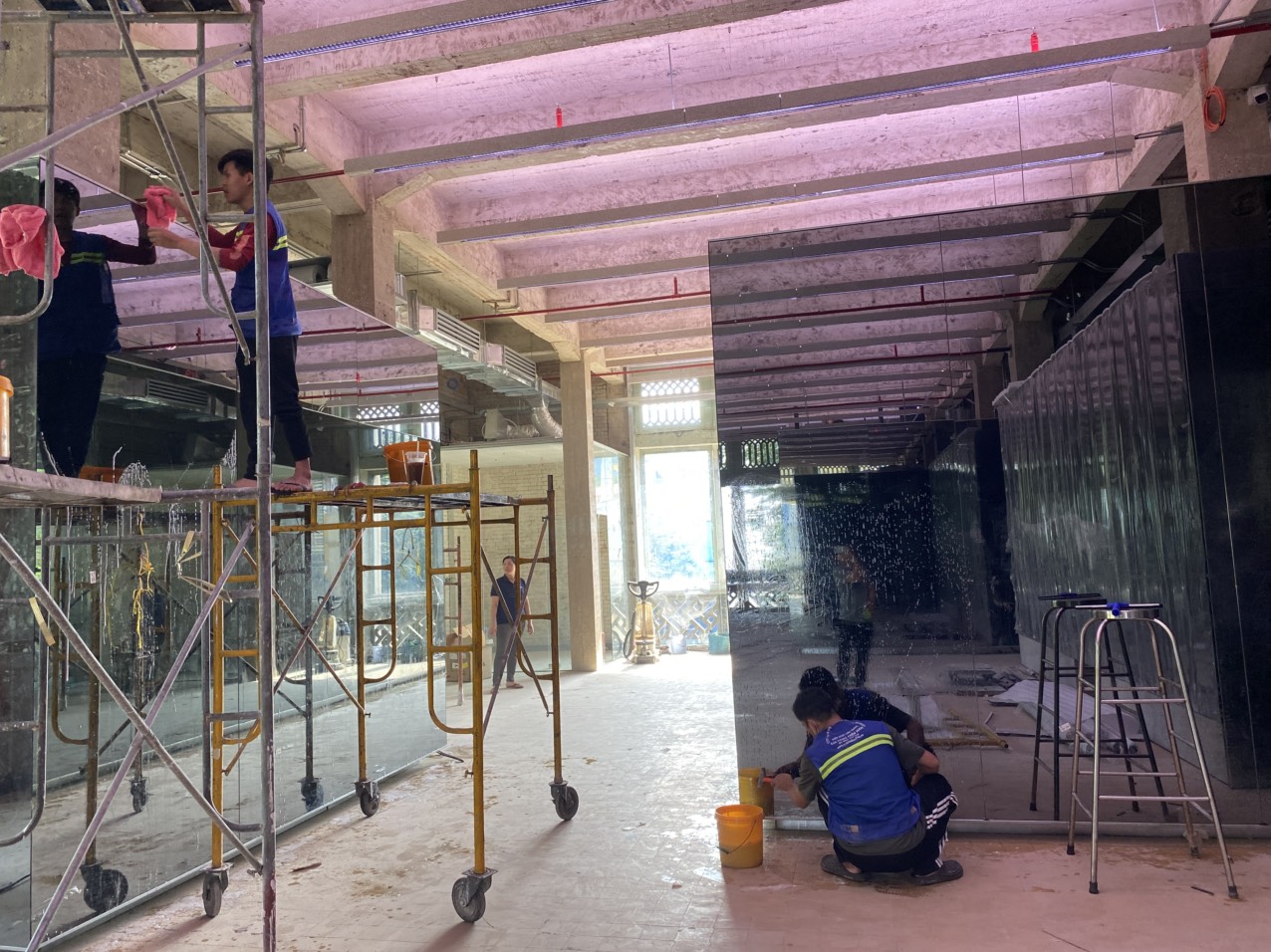 vệ sinh nhà sau xây an ninh