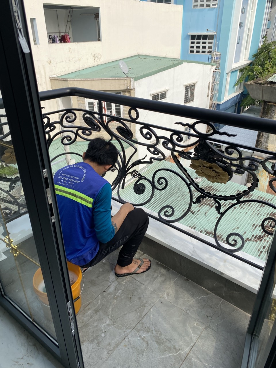 vệ sinh kho xưởng rạch kiến