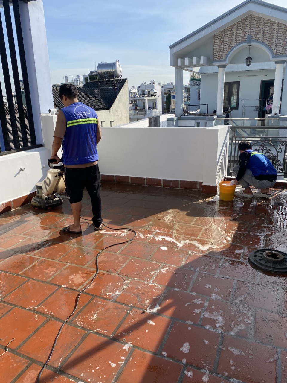 dịch vụ vệ sinh nhà cửa tại bình lợi