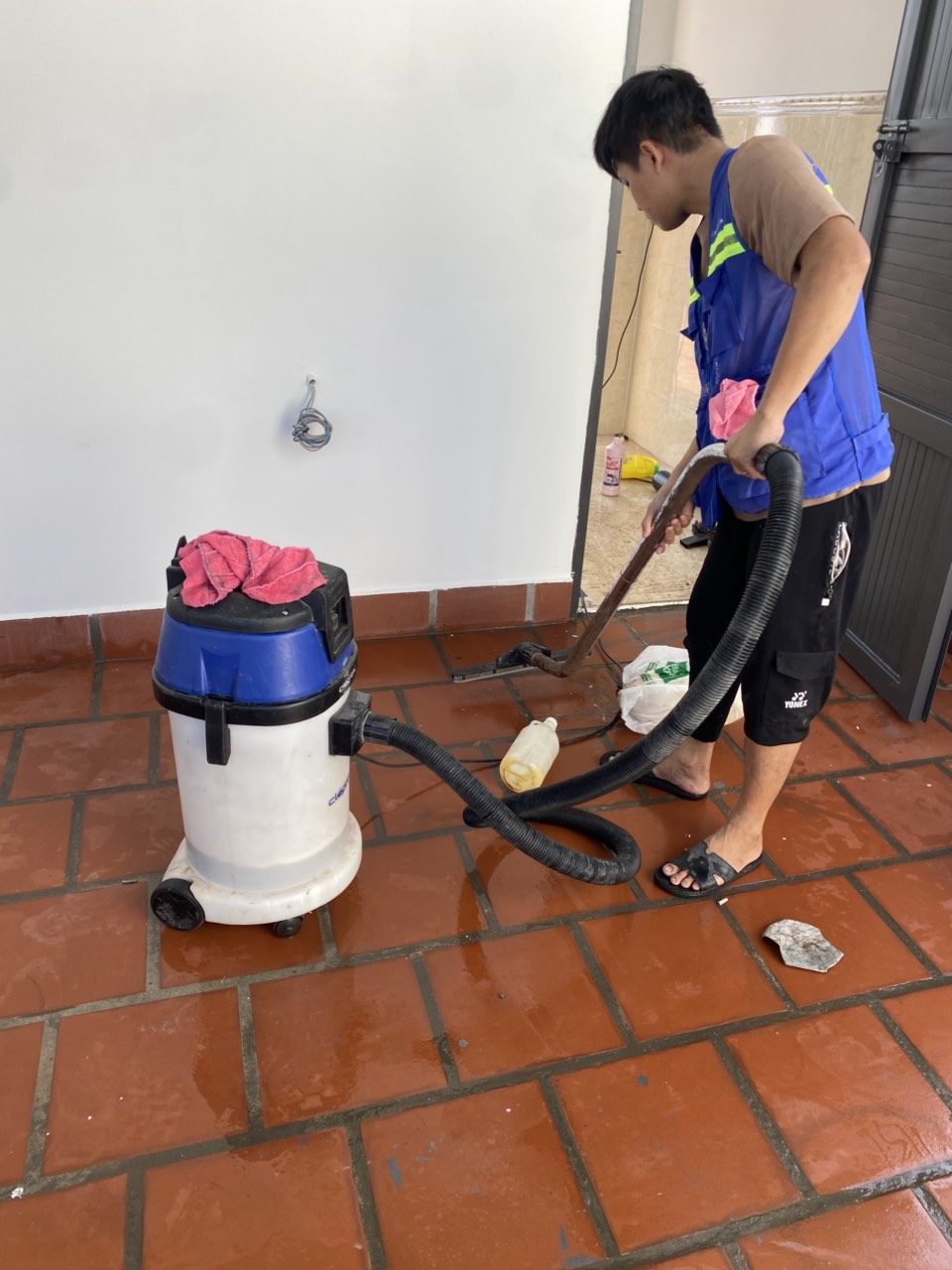 vệ sinh nhà cửa tại hưng long