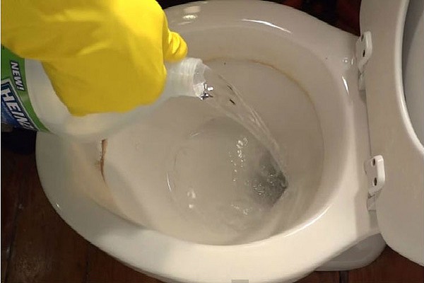 dịch vụ vệ sinh toilet - vesinhnhao24h.vn